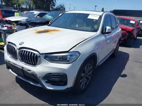 5UXTR7C56KLR39785 2019 BMW X3 - Image 2