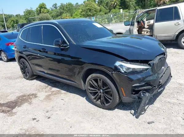 5UXTR7C56KLR44811 2019 BMW X3 - Image 1