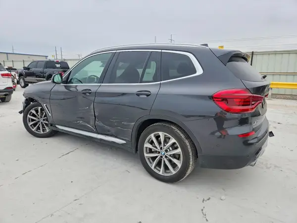 5UXTR7C56KLR45800 2019 BMW X3 - Image 2