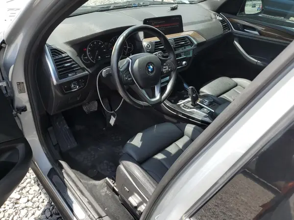 5UXTR7C56KLR51046 2019 BMW X3 - Image 8
