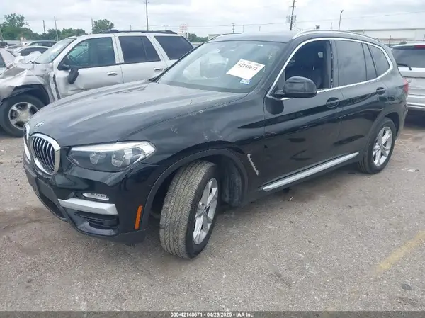 5UXTR7C57KLA48195 2019 BMW X3 - Image 2