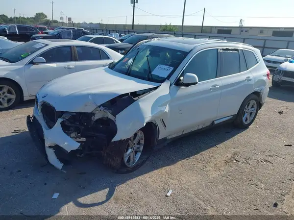 5UXTR7C57KLA48570 2019 BMW X3 - Image 2