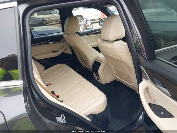 5UXTR7C57KLE94508 2019 BMW X3 - Image 8
