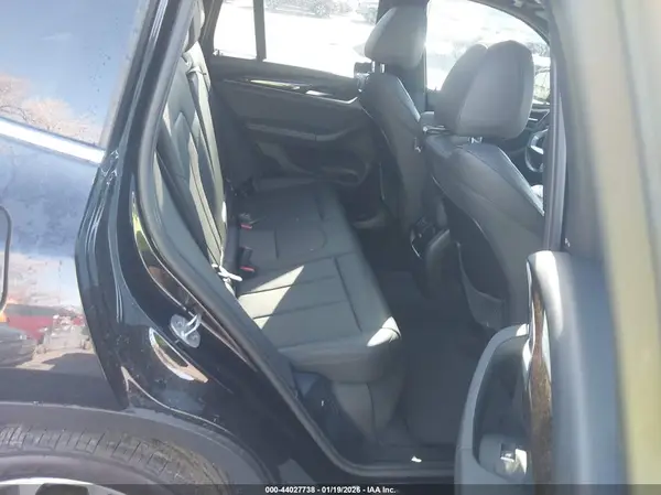 5UXTR7C57KLE95996 2019 BMW X3 - Image 8