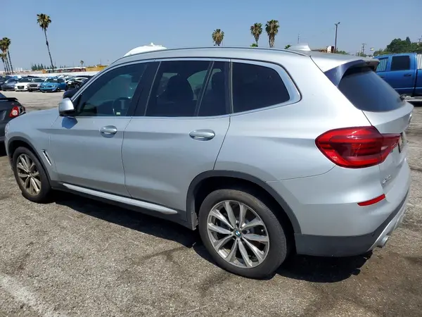 5UXTR7C57KLE98574 2019 BMW X3 - Image 2