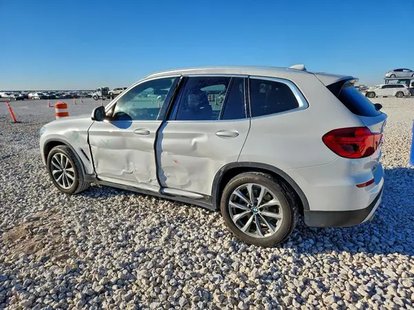 5UXTR7C57KLF23361 2019 BMW X3 - Image 2
