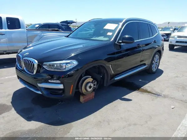 5UXTR7C57KLF26499 2019 BMW X3 - Image 2