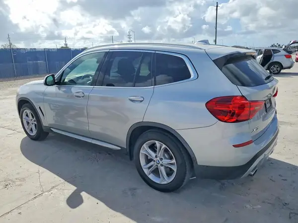 5UXTR7C57KLF27989 2019 BMW X3 - Image 2