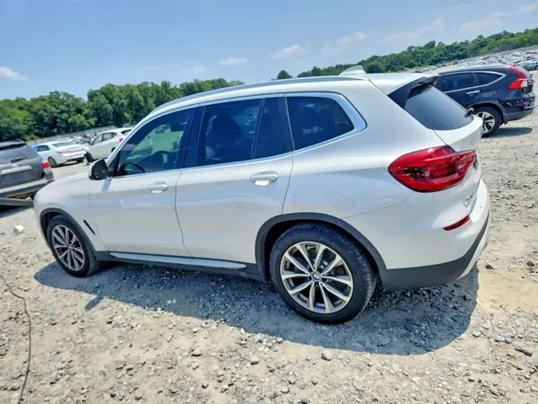 5UXTR7C57KLF28981 2019 BMW X3 - Image 2