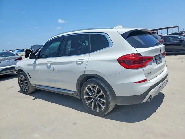 5UXTR7C57KLF30164 2019 BMW X3 - Image 2