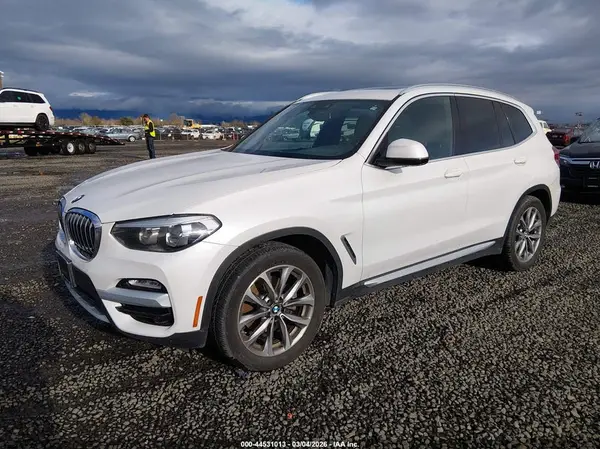 5UXTR7C57KLF31170 2019 BMW X3 - Image 2