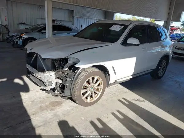 5UXTR7C57KLF31606 2019 BMW X3 - Image 2