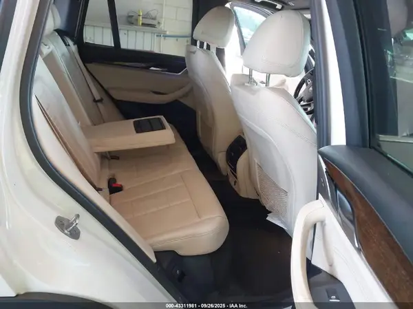 5UXTR7C57KLF31606 2019 BMW X3 - Image 8