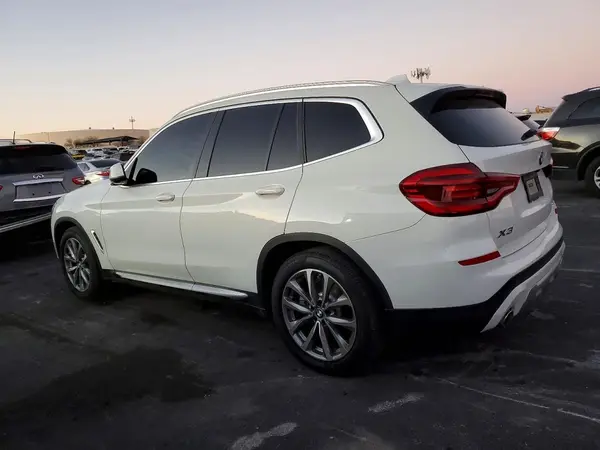 5UXTR7C57KLF32769 2019 BMW X3 - Image 2
