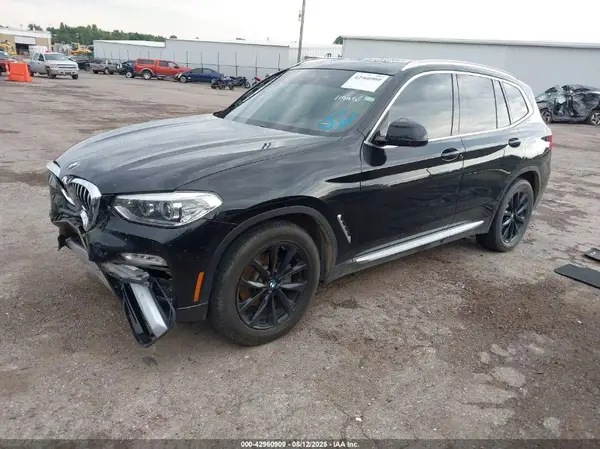 5UXTR7C57KLF33808 2019 BMW X3 - Image 2