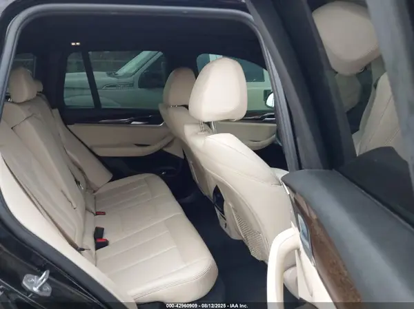 5UXTR7C57KLF33808 2019 BMW X3 - Image 8