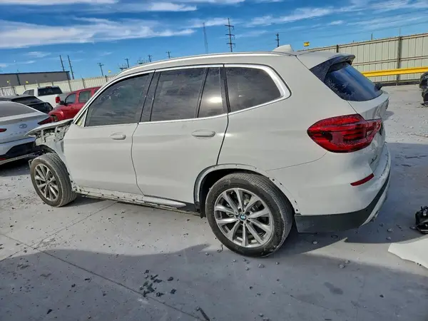 5UXTR7C57KLF34862 2019 BMW X3 - Image 2