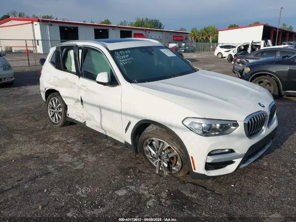 5UXTR7C57KLR45546 2019 BMW X3 - Image 1