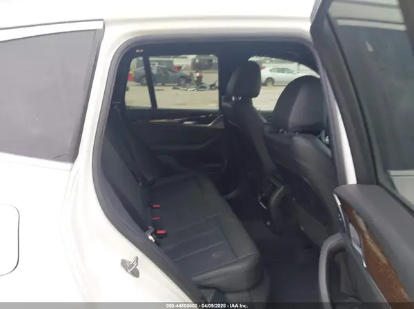 5UXTR7C57KLR46132 2019 BMW X3 - Image 8
