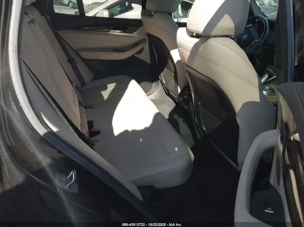 5UXTR7C57KLR48821 2019 BMW X3 - Image 8
