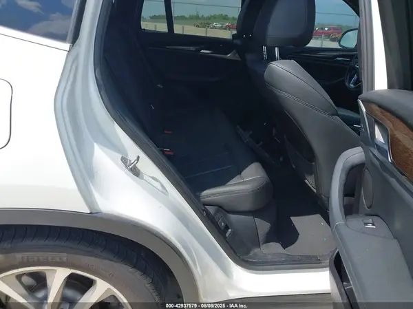 5UXTR7C57KLR50181 2019 BMW X3 - Image 8