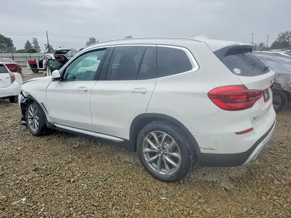 5UXTR7C57KLR50956 2019 BMW X3 - Image 2
