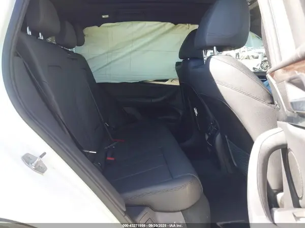 5UXTR7C58KLE94744 2019 BMW X3 - Image 8