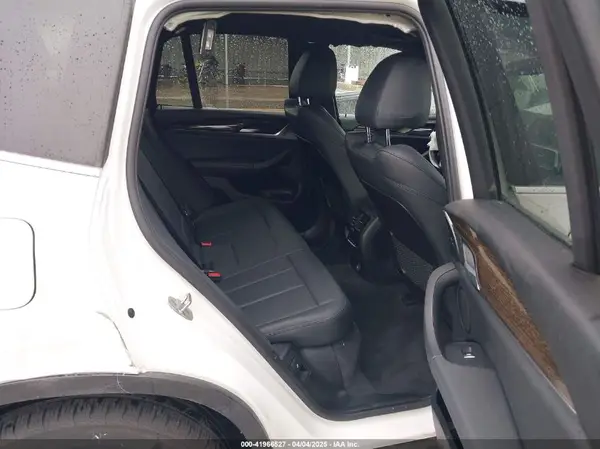 5UXTR7C58KLE96350 2019 BMW X3 - Image 8
