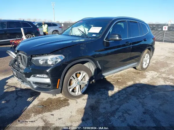 5UXTR7C58KLF24390 2019 BMW X3 - Image 2