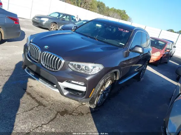 5UXTR7C58KLF29847 2019 BMW X3 - Image 2