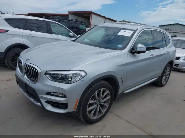 5UXTR7C58KLF30870 2019 BMW X3 - Image 2