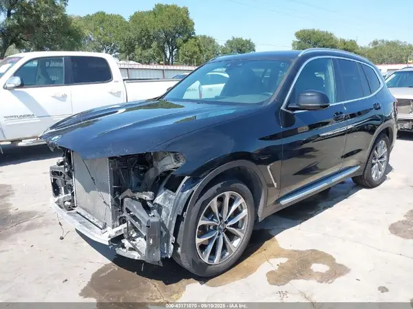 5UXTR7C58KLF30884 2019 BMW X3 - Image 2