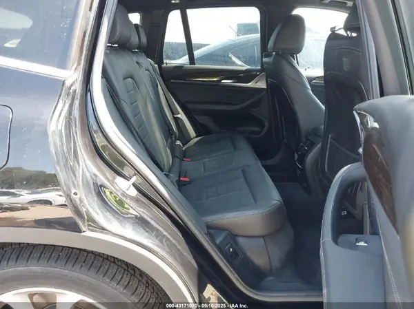 5UXTR7C58KLF30884 2019 BMW X3 - Image 8