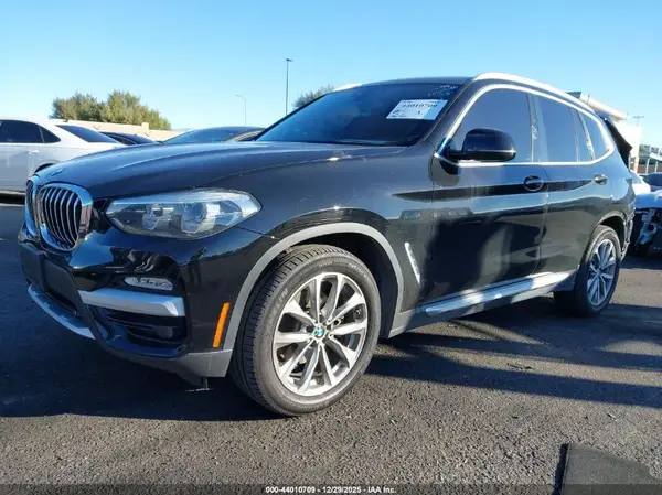 5UXTR7C58KLF31792 2019 BMW X3 - Image 2