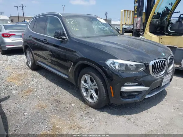 5UXTR7C58KLF36488 2019 BMW X3 - Image 1