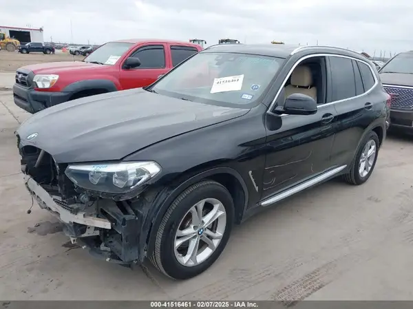 5UXTR7C58KLF36541 2019 BMW X3 - Image 2