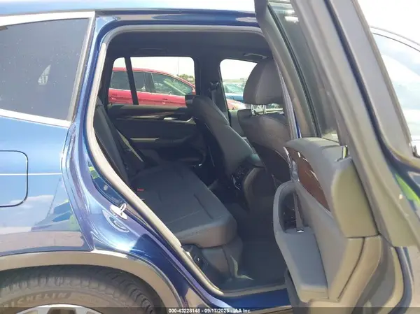 5UXTR7C58KLF37480 2019 BMW X3 - Image 8