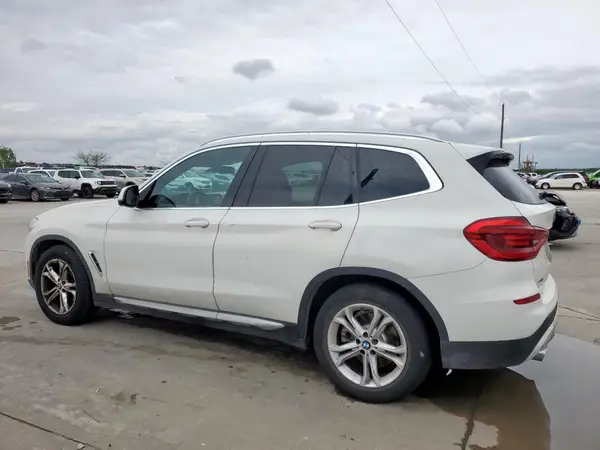 5UXTR7C58KLR43952 2019 BMW X3 - Image 2