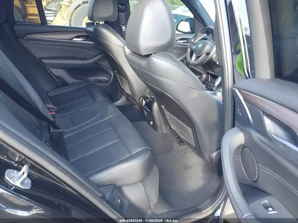 5UXTR7C58KLR45006 2019 BMW X3 - Image 8