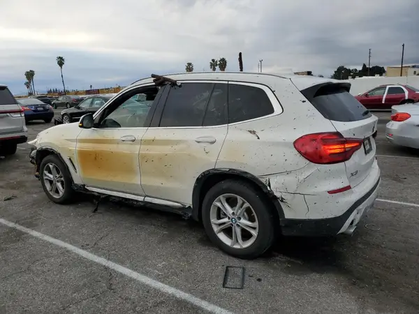 5UXTR7C58KLR47306 2019 BMW X3 - Image 2