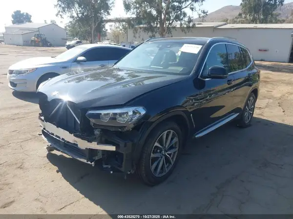 5UXTR7C58KLR48133 2019 BMW X3 - Image 2
