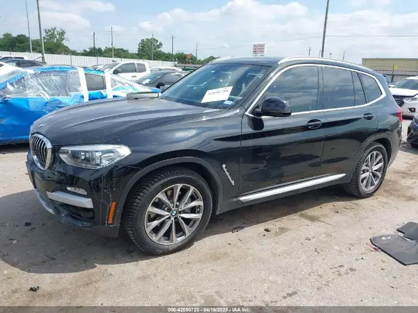 5UXTR7C58KLR49721 2019 BMW X3 - Image 2