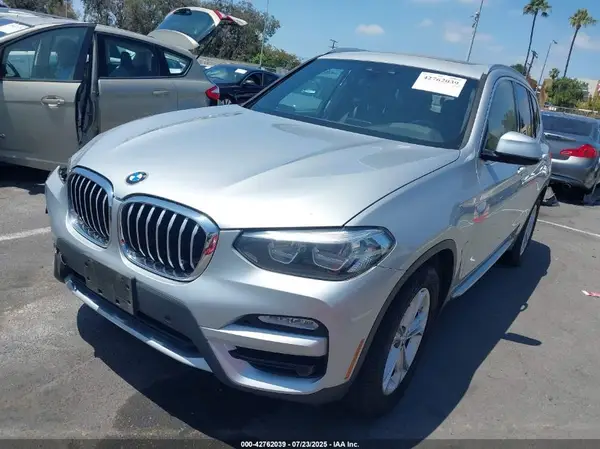 5UXTR7C59KLA48599 2019 BMW X3 - Image 2
