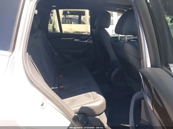 5UXTR7C59KLA48599 2019 BMW X3 - Image 8