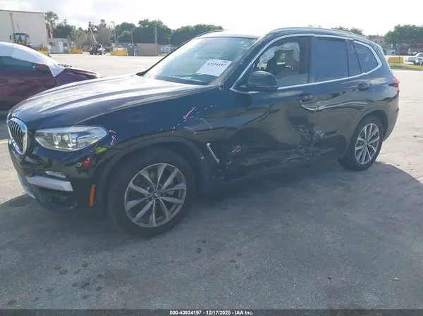 5UXTR7C59KLE88290 2019 BMW X3 - Image 2