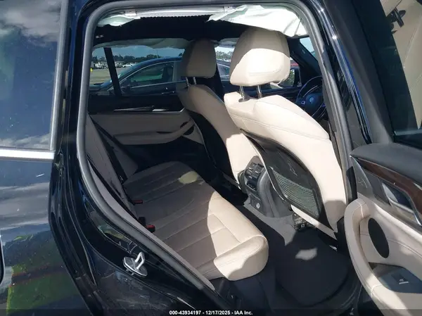 5UXTR7C59KLE88290 2019 BMW X3 - Image 8
