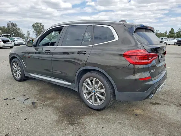 5UXTR7C59KLE98012 2019 BMW X3 - Image 2