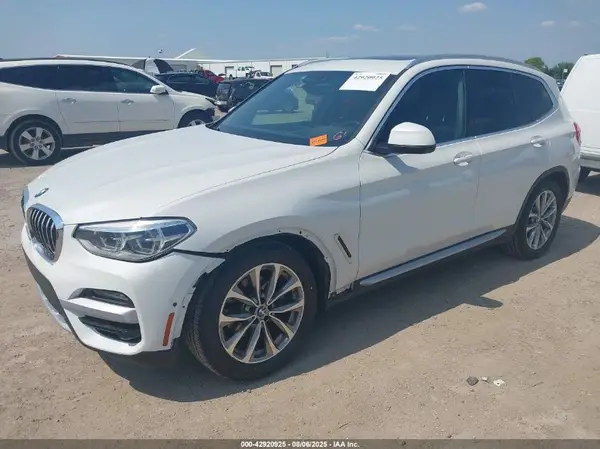 5UXTR7C59KLE98236 2019 BMW X3 - Image 2