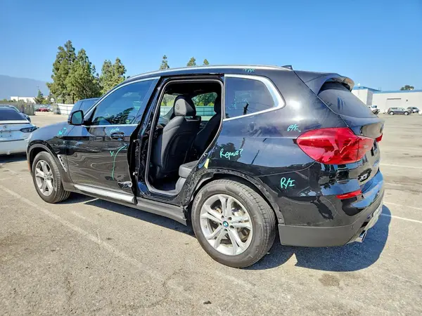 5UXTR7C59KLE98348 2019 BMW X3 - Image 2