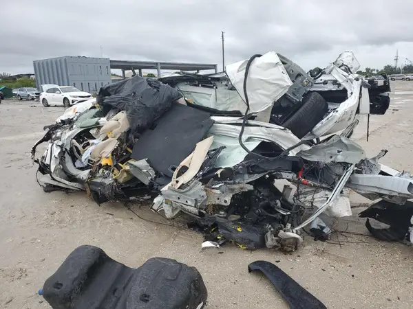 5UXTR7C59KLF23569 2019 BMW X3 - Image 2